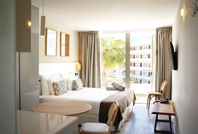 Coral Ocean View (only Adults)