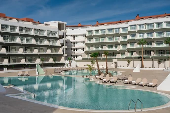 Gara Suites Golf and Spa