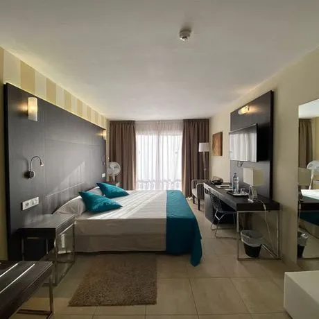 La Aldea Suites
