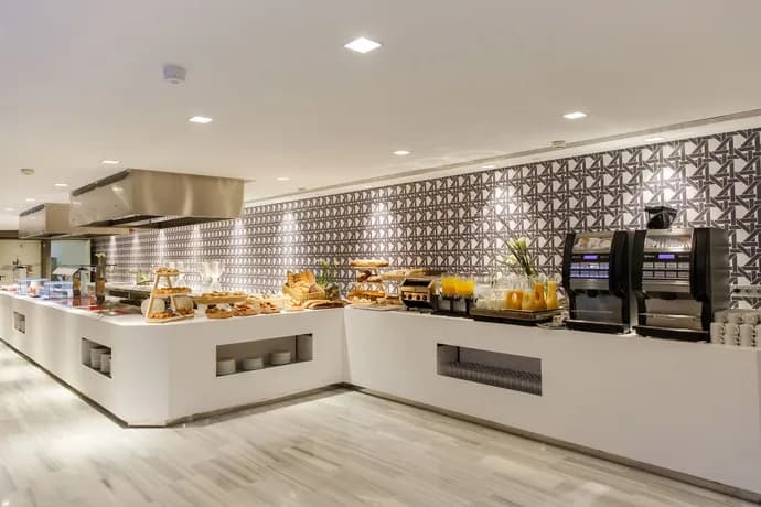 Santa Monica Suites